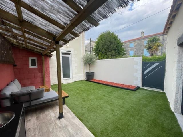 - Le Nuage - Unique, Espace Spa Privatif Et Jardin Avec Plancha Et Salon Privatif, Stationnement Public Gratuit Niort Eksteriør billede